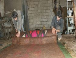 Doğu'nun son keçe atölyesine koruma 